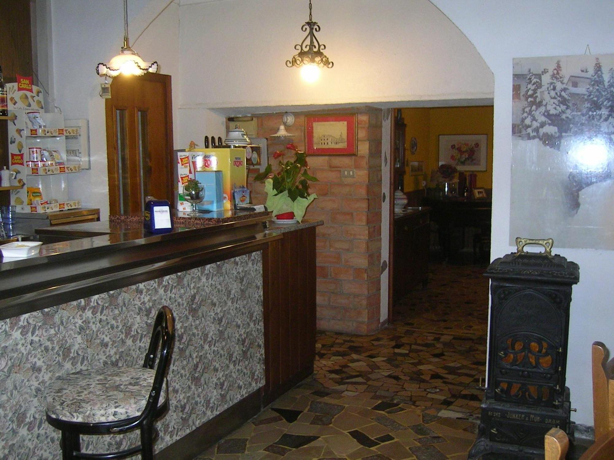 Albergo San Cristoforo ペルジーネ・ヴァルスガーナ エクステリア 写真